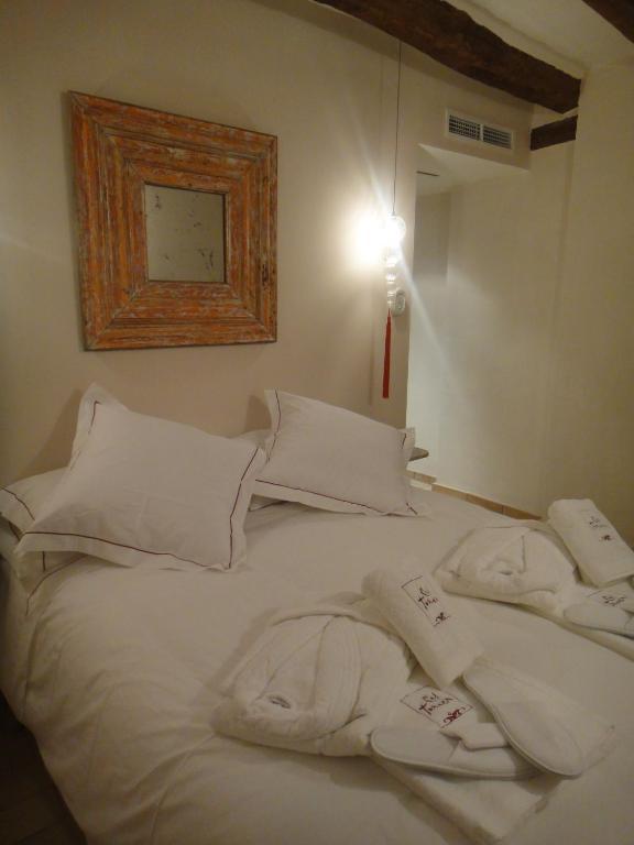 Hotel Rural Cal Torner Adults Only Guiamets الغرفة الصورة