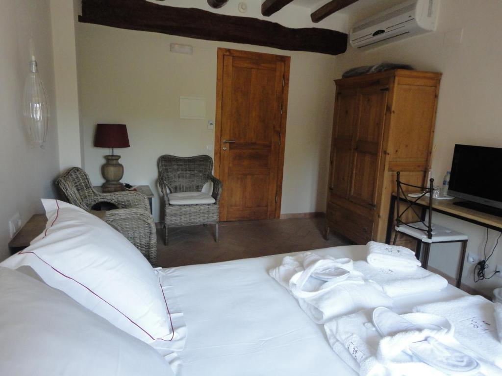 Hotel Rural Cal Torner Adults Only Guiamets الغرفة الصورة